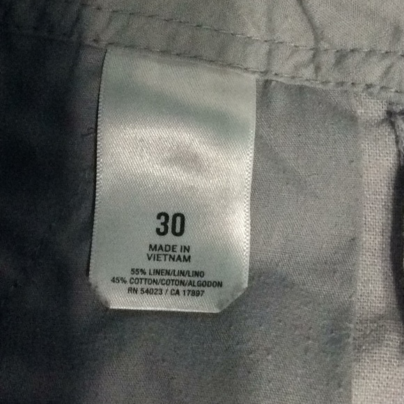 Old Navy light weight cargo shorts Size 30.  M22 - Picture 7 of 7